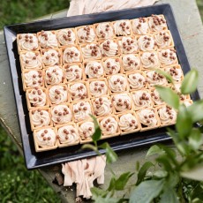 Platou minitarte cu budincă de ciocolată și cappuccino